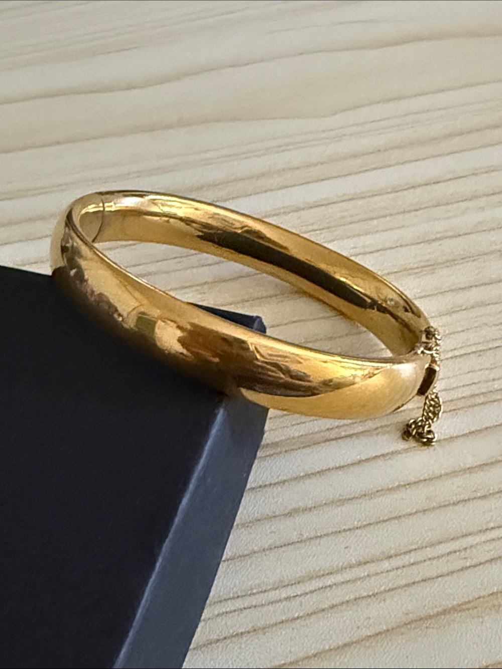 Gold Tone Women's Hinged Bangle Bracelet vintage